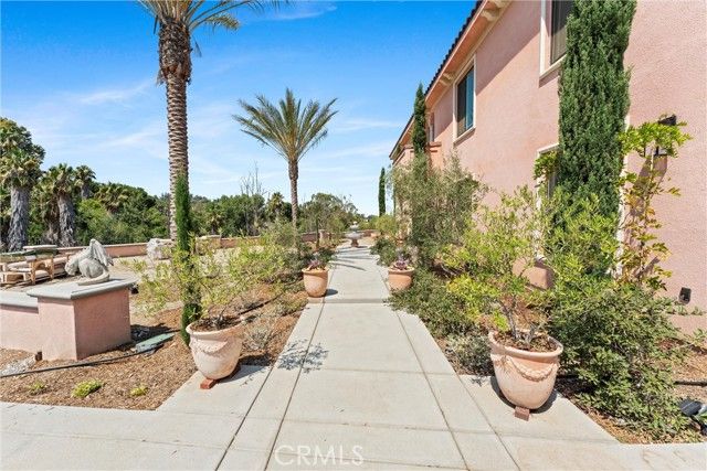 17190 Small Canyon Ln, Riverside, CA 92506