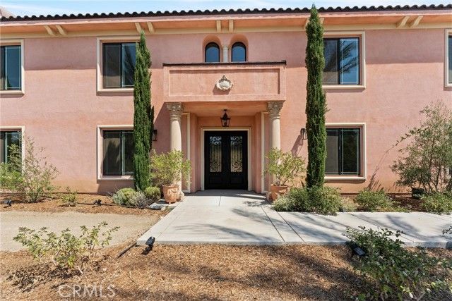 17190 Small Canyon Ln, Riverside, CA 92506