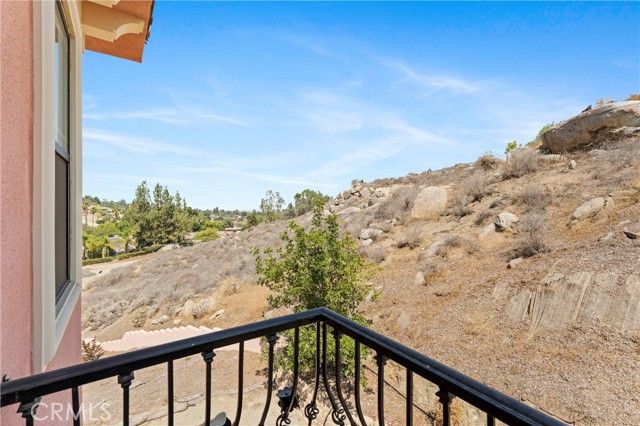 17190 Small Canyon Ln, Riverside, CA 92506