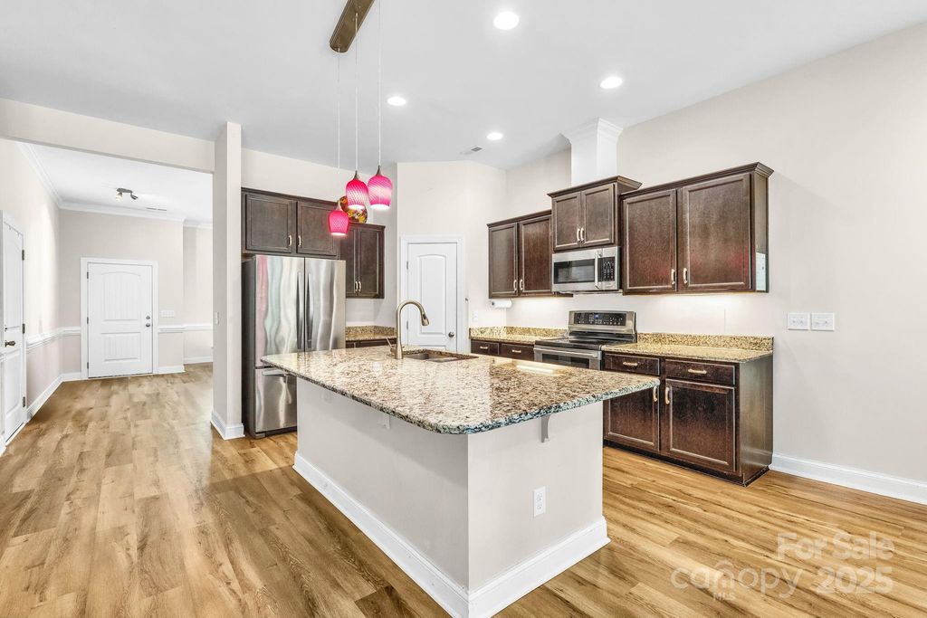 16408 Mckee Ridge Drive, Charlotte, NC 28278