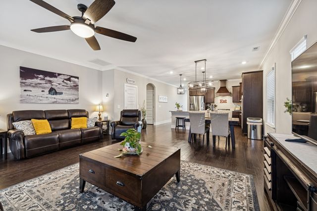 734 Omaha Dr, Gallatin, TN 37066