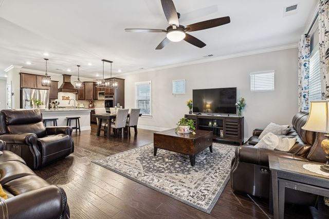 734 Omaha Dr, Gallatin, TN 37066