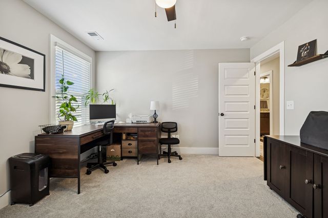 734 Omaha Dr, Gallatin, TN 37066