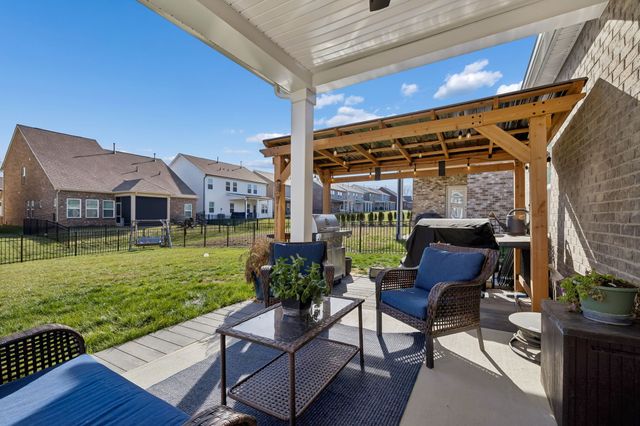 734 Omaha Dr, Gallatin, TN 37066