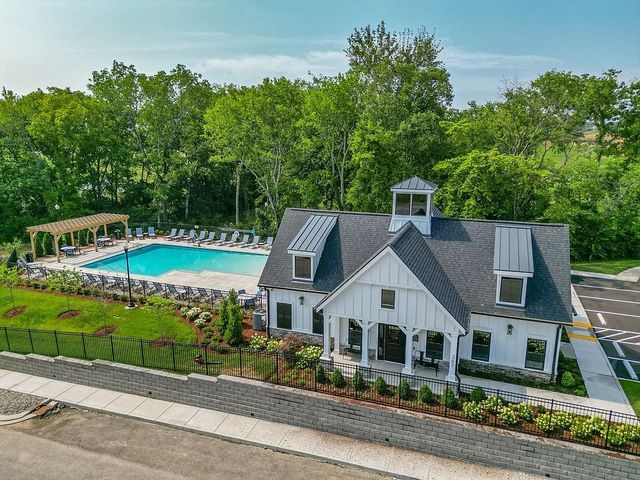 734 Omaha Dr, Gallatin, TN 37066