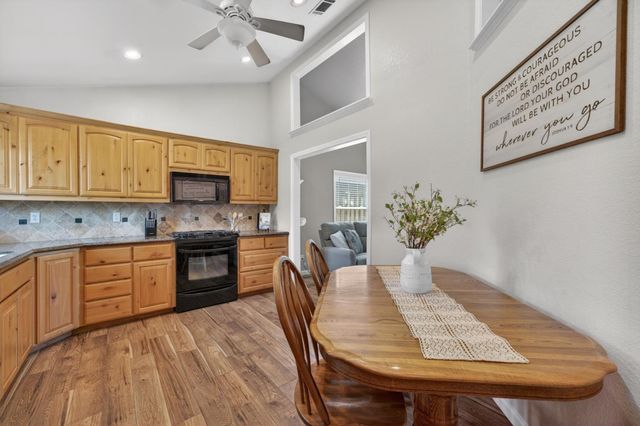 2419 Laurelwood Ct, Rocklin, CA 95677