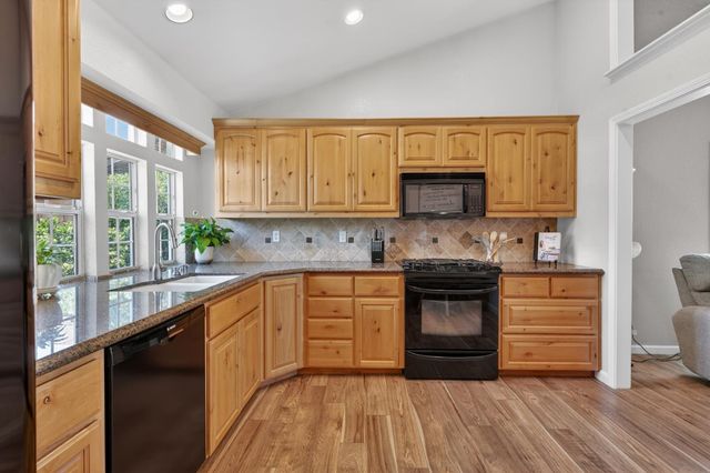2419 Laurelwood Ct, Rocklin, CA 95677