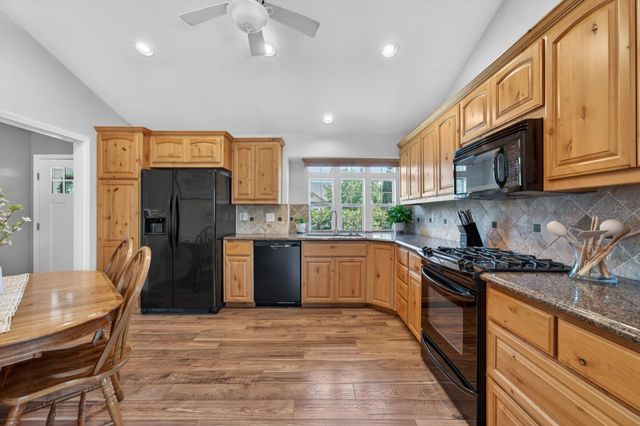 2419 Laurelwood Ct, Rocklin, CA 95677