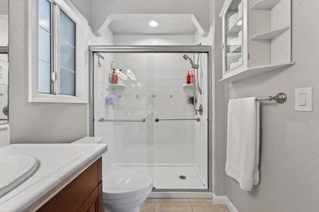 2419 Laurelwood Ct, Rocklin, CA 95677