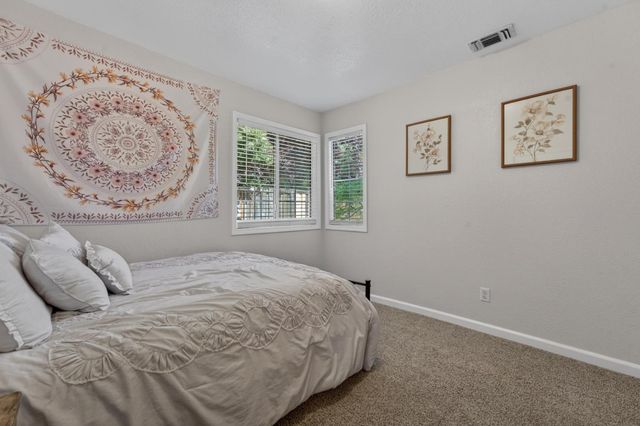 2419 Laurelwood Ct, Rocklin, CA 95677