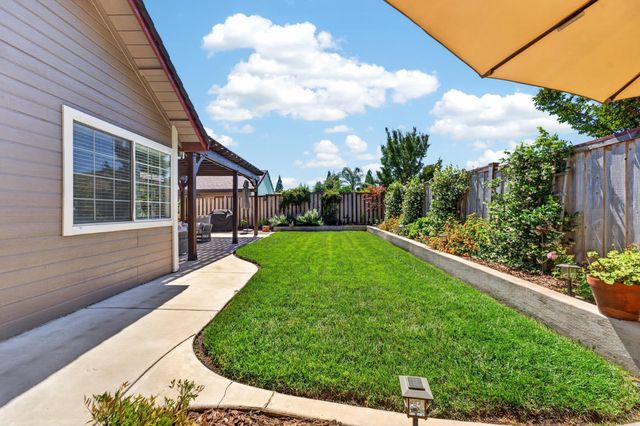 2419 Laurelwood Ct, Rocklin, CA 95677