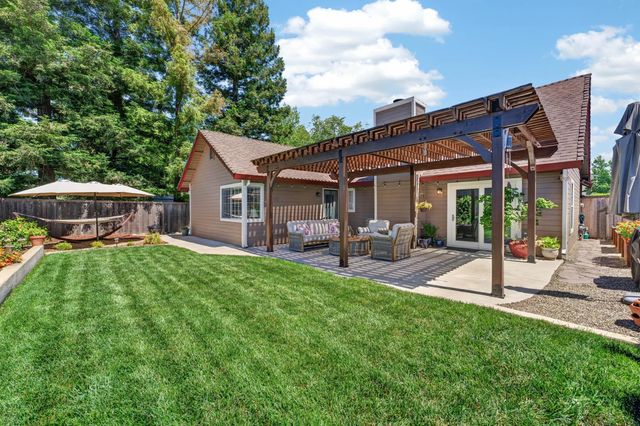 2419 Laurelwood Ct, Rocklin, CA 95677