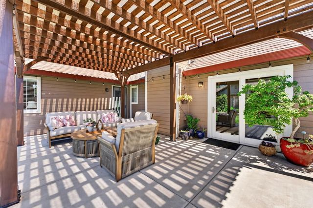 2419 Laurelwood Ct, Rocklin, CA 95677