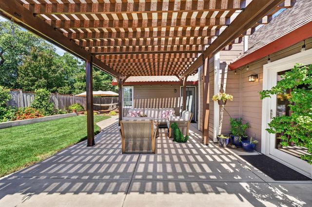 2419 Laurelwood Ct, Rocklin, CA 95677