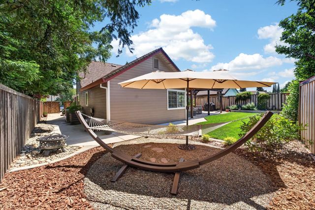 2419 Laurelwood Ct, Rocklin, CA 95677