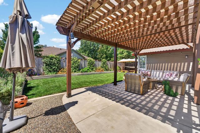 2419 Laurelwood Ct, Rocklin, CA 95677