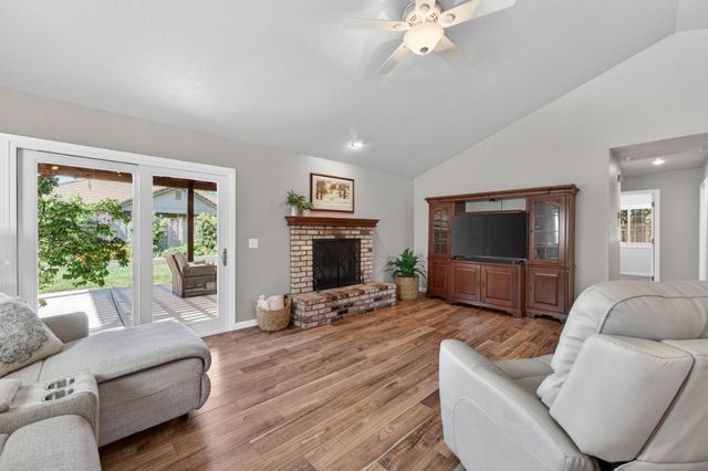 2419 Laurelwood Ct, Rocklin, CA 95677