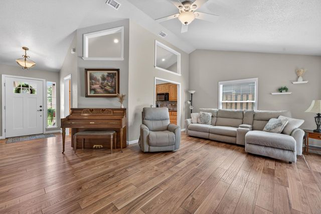 2419 Laurelwood Ct, Rocklin, CA 95677