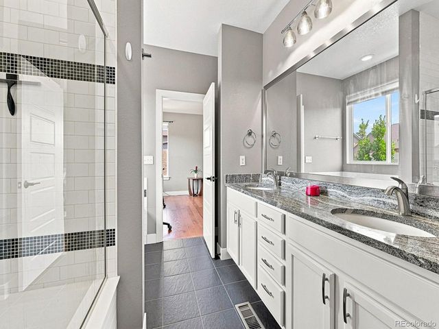 10730 E 26th Ave, Aurora, CO 80010
