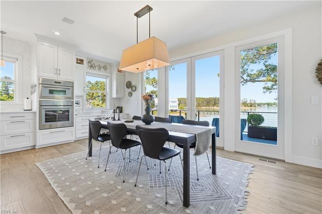 117 Anchor LN, Yorktown, VA 23692