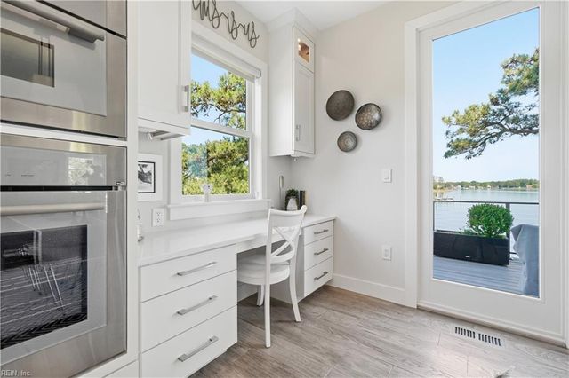 117 Anchor LN, Yorktown, VA 23692