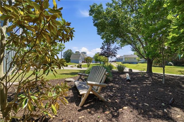 117 Anchor LN, Yorktown, VA 23692