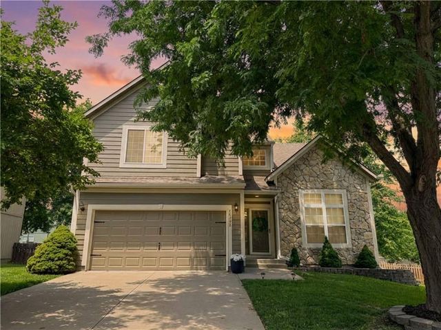 16392 W 156th Terrace, Olathe, KS 66062