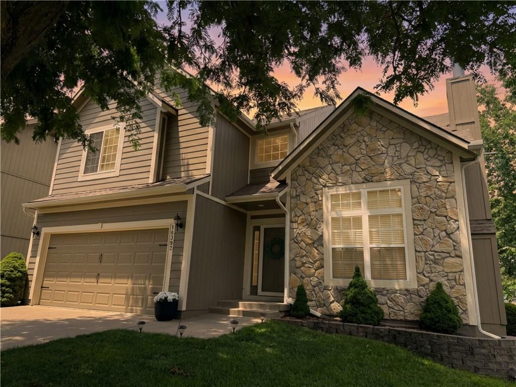 16392 W 156th Terrace, Olathe, KS 66062
