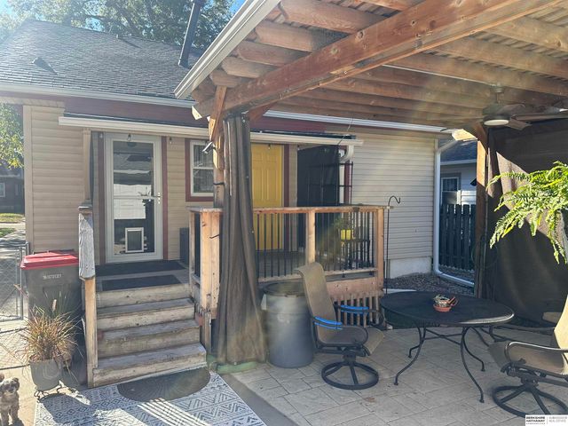 3244 C Street, Lincoln, NE 68510