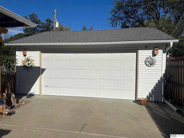 3244 C Street, Lincoln, NE 68510