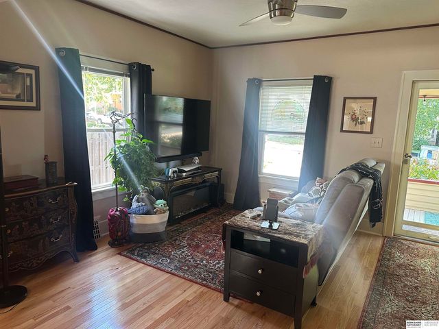 3244 C Street, Lincoln, NE 68510