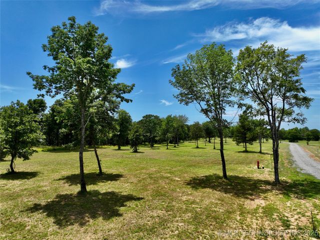 14 Kathy Lane, Eufaula, OK 74432