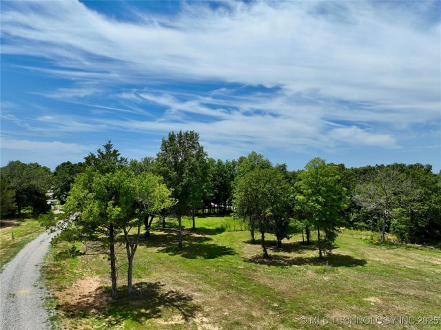 14 Kathy Lane, Eufaula, OK 74432