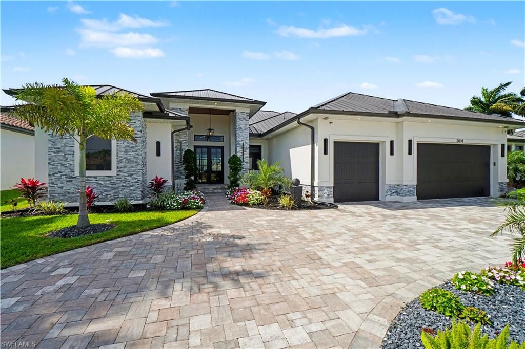 Image 2 of property listing at 2814 Gleason PKWY, Cape Coral, FL 33914