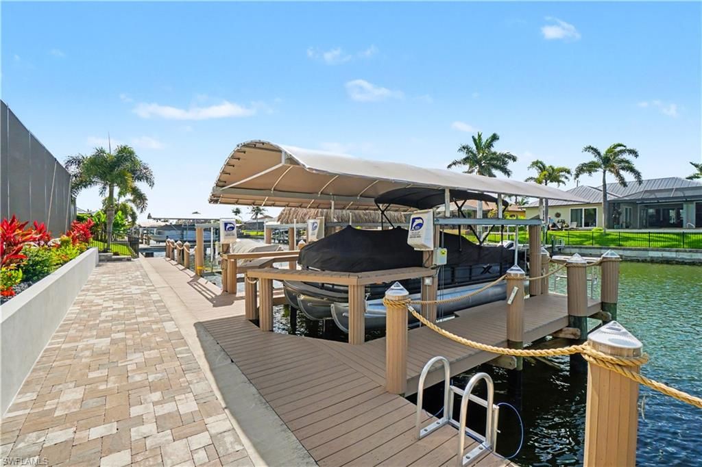 Image 38 of property listing at 2814 Gleason PKWY, Cape Coral, FL 33914