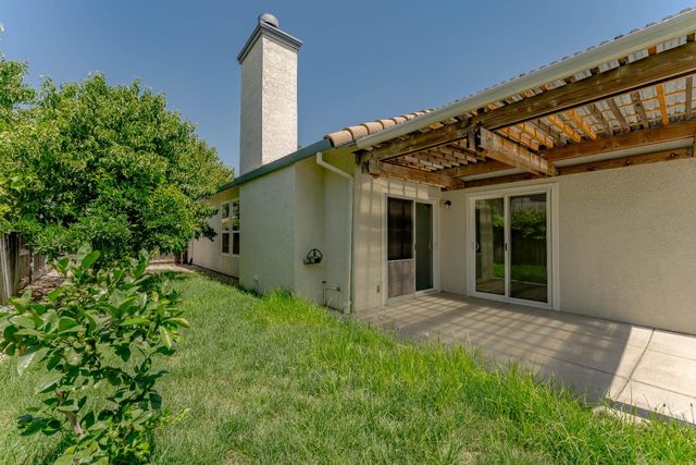 8008 Beethoven Ct, Citrus Heights, CA 95621