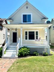 613 Wayne Street, St Joseph, MI 49085
