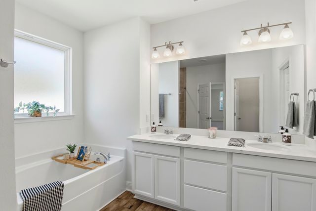 296 Symphony Way, Freeport, FL 32439