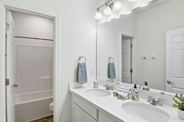 296 Symphony Way, Freeport, FL 32439