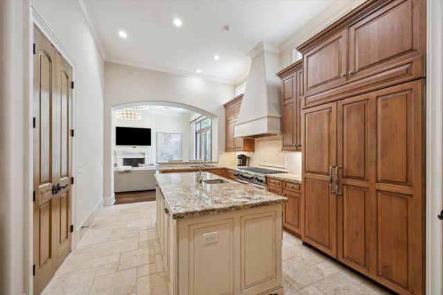 1110 Longmont Place Court, Houston, TX 77056