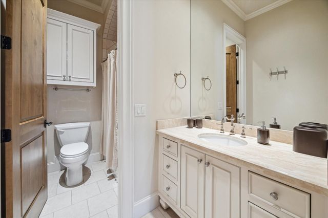 1110 Longmont Place Court, Houston, TX 77056