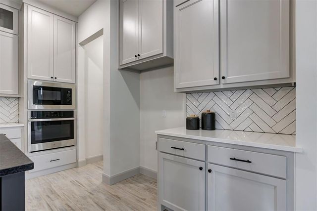 1813 Aminas Way, Yukon, OK 73099