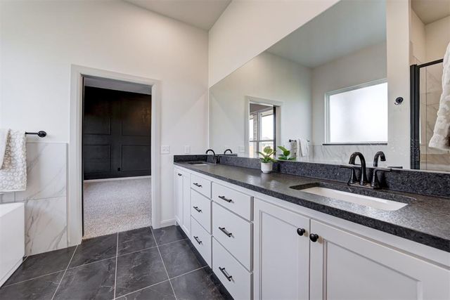 1813 Aminas Way, Yukon, OK 73099