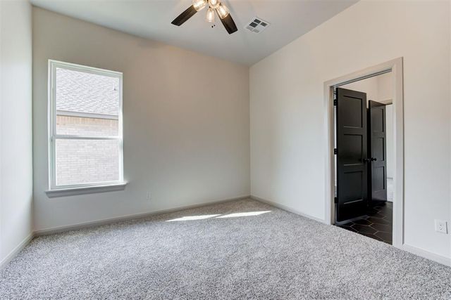 1813 Aminas Way, Yukon, OK 73099