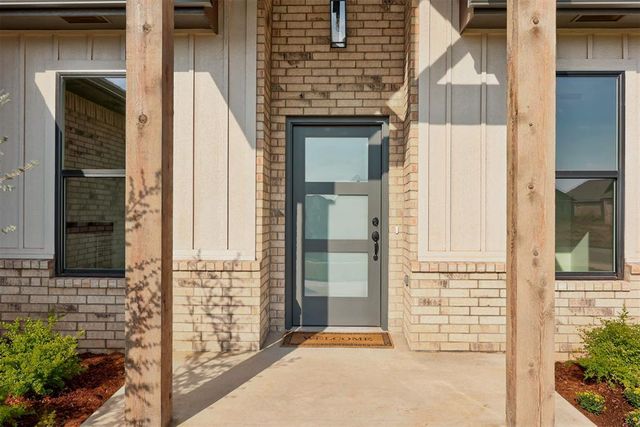 1813 Aminas Way, Yukon, OK 73099