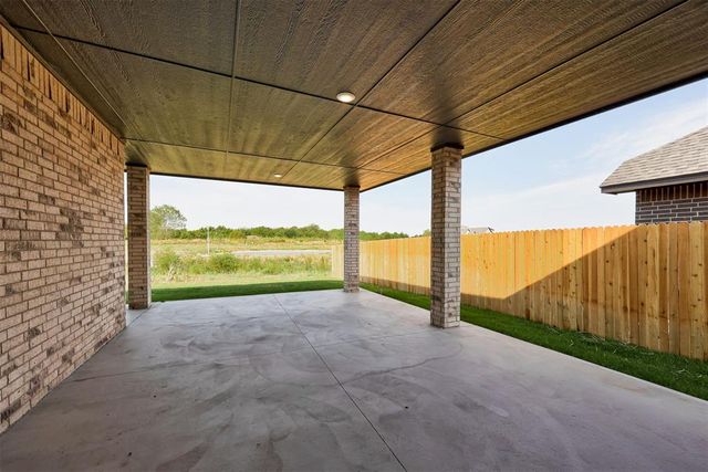1813 Aminas Way, Yukon, OK 73099