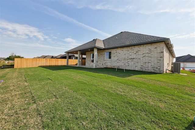 1813 Aminas Way, Yukon, OK 73099