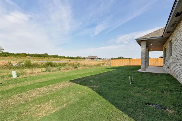 1813 Aminas Way, Yukon, OK 73099