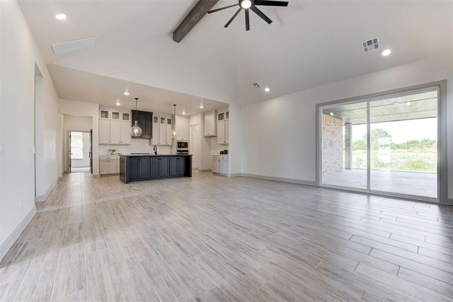 1813 Aminas Way, Yukon, OK 73099