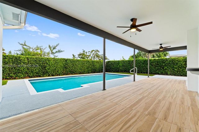 4440 NW 19th Ave, Oakland Park, FL 33309